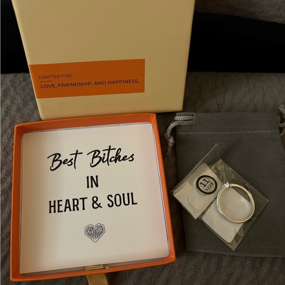 Best Bitches Ring Cubic Zirconia Heart, Self Love, Adjustable Best Friend Ring - Picture 6 of 6